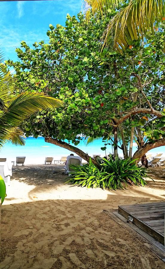 Idle Awhile Beach Hotel Negril Exterior photo